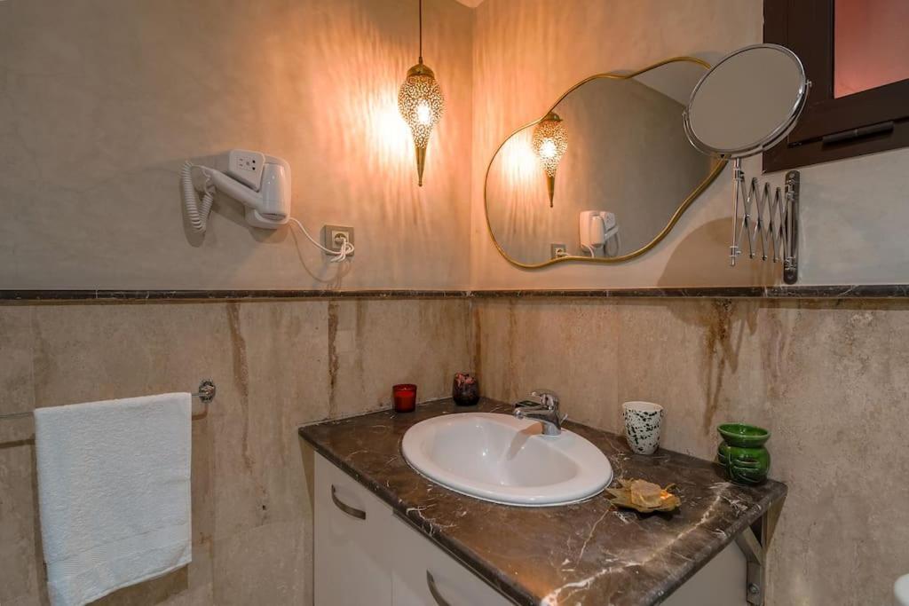 Darsublime Au Coeur De Marrakech Jacuzzi Prive Appartement Marrakesh Buitenkant foto